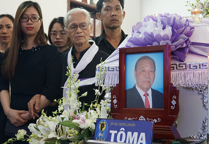 Gia đình, đồng nghiệp tiễn biệt nhạc sĩ Trần Quang Lộc ảnh 2