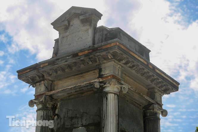 Đeo đai sắt cho đài phun nước cổ nhất Hà Nội ảnh 9