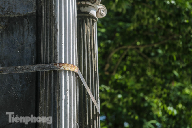 Đeo đai sắt cho đài phun nước cổ nhất Hà Nội ảnh 4