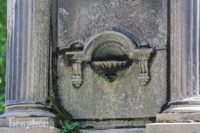 Đeo đai sắt cho đài phun nước cổ nhất Hà Nội ảnh 8