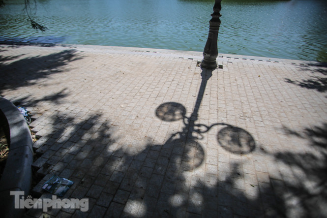 Diện mạo Hồ Gươm ra sao sau khi kè bê tông trường tồn, lát đá hoa cương? ảnh 11