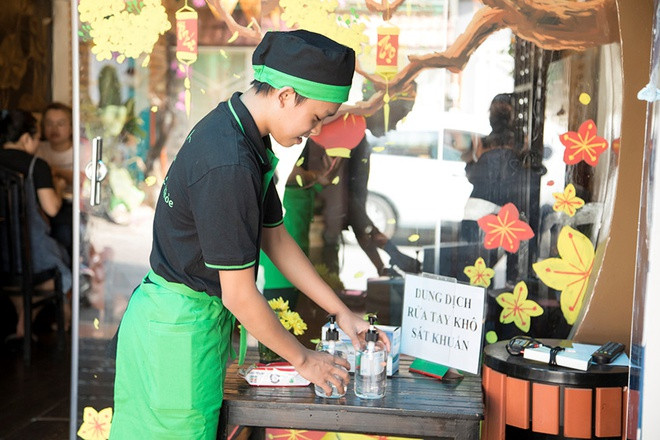 Quán quân Vietnam Idol Kids Hồ Văn Cường: 'Em vẫn rửa chén, làm phục vụ bàn' ảnh 2
