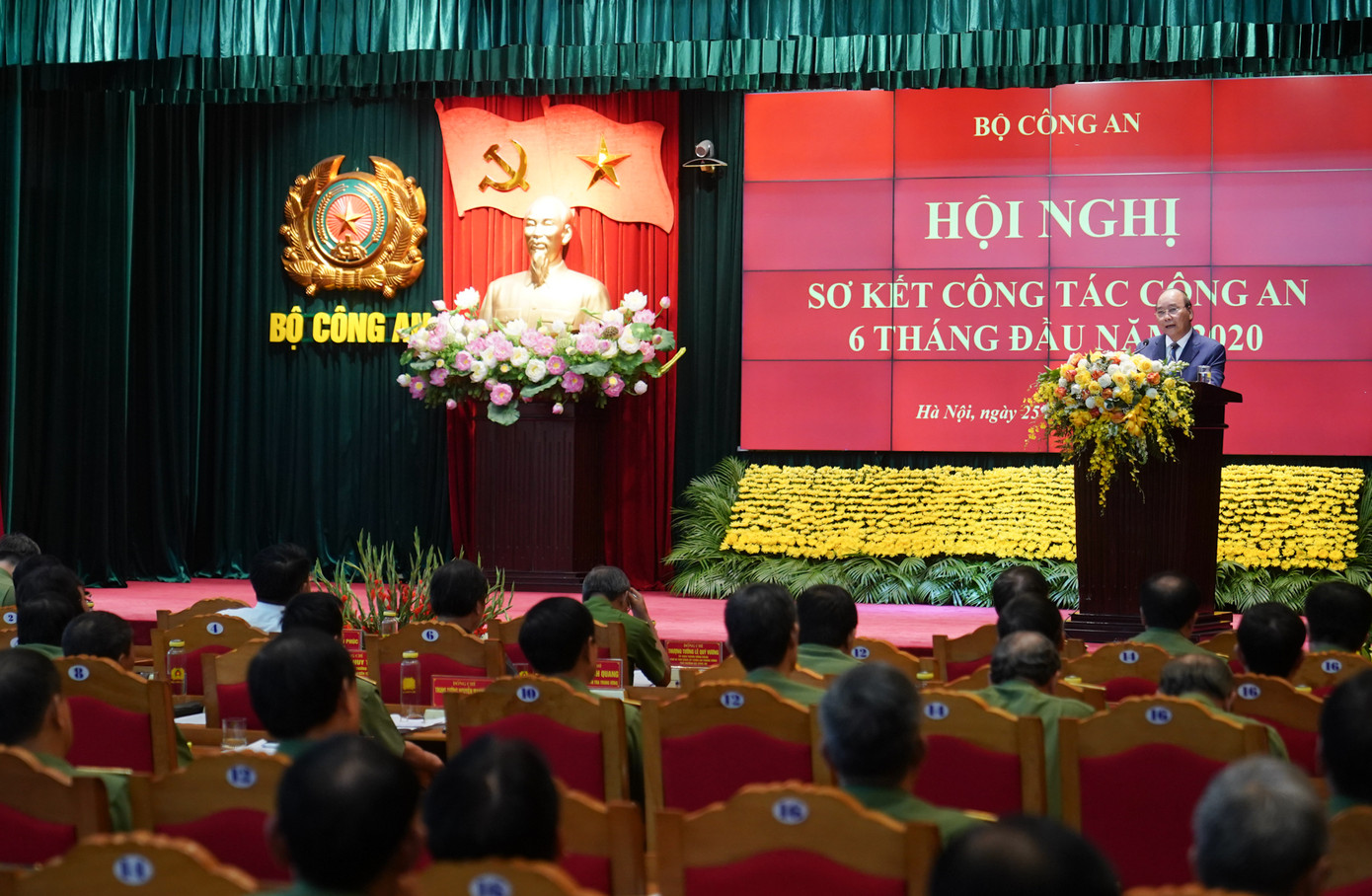 Thủ tướng đề nghị tổ chức các đợt cao điểm tấn công các loại tội phạm ảnh 2