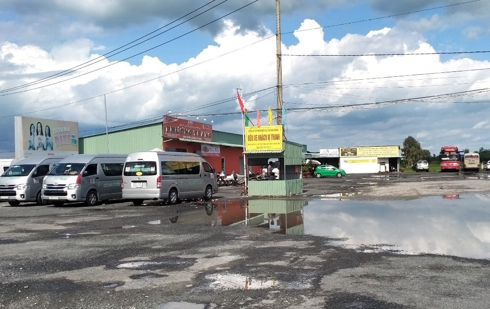 Hậu Giang cách ly 67 người tiếp xúc với người về từ Campuchia ảnh 1