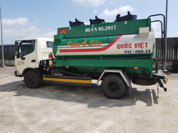 Bị phạt hàng chục triệu đồng vì chở 6.000 lít xăng không rõ nguồn gốc ảnh 1