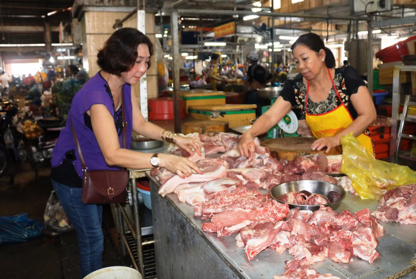 ĐBSCL: Giá thịt heo tăng, nhiều loại rau củ quả giảm ảnh 1