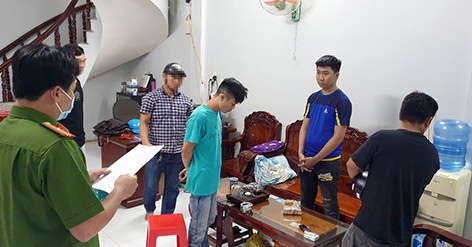 Hậu Giang khởi tố 4 vụ, 12 bị can liên quan đến ‘tín dụng đen’ ảnh 1