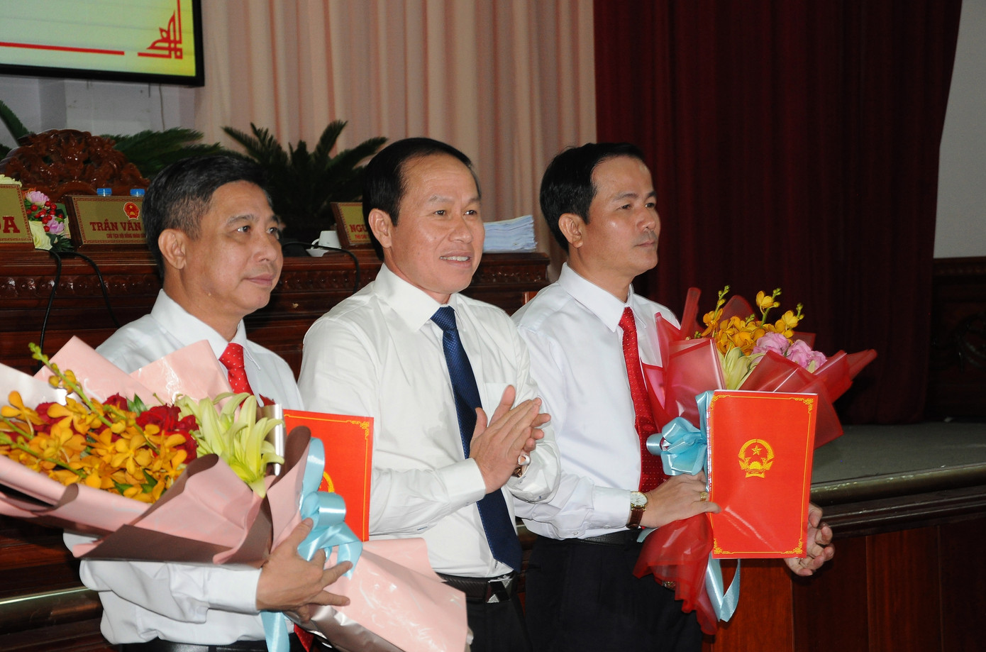 Hậu Giang có hai Phó Chủ tịch UBND tỉnh mới ảnh 2