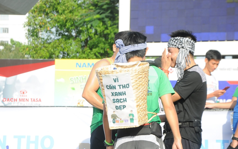 Hơn 1.200 người tham gia giải chạy bộ Marathon Quốc tế di sản Cần Thơ ảnh 3