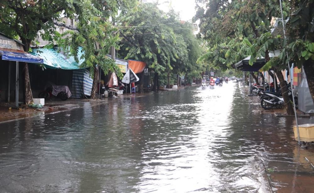 Một người bị sét đánh tử vong trong mưa giông khủng khiếp ở Cần Thơ ảnh 2