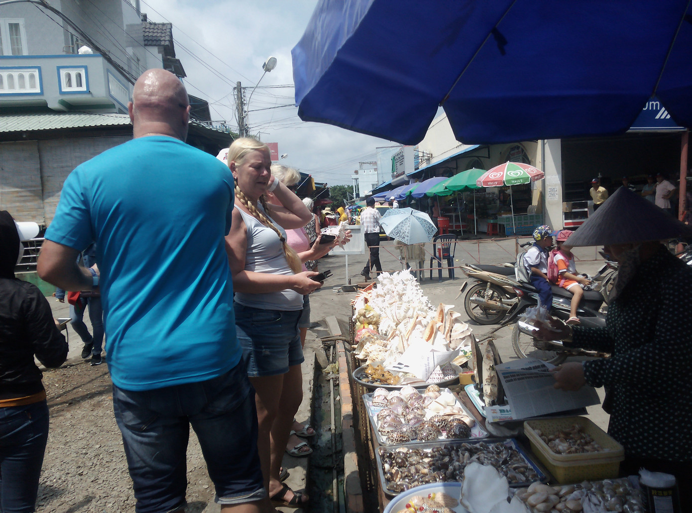 Bốn người bị bắt vì chống đối tháo dỡ cầu cảng ở Phú Quốc ảnh 4