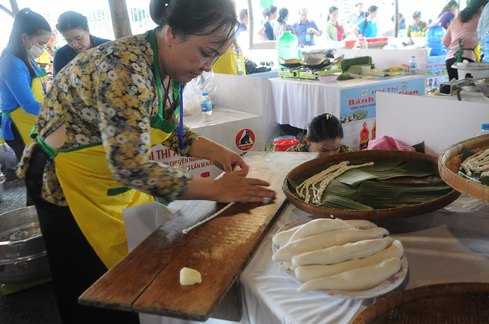 Chạy Marathon, trồng cây xanh ‘chống biến đổi khí hậu’ ảnh 5