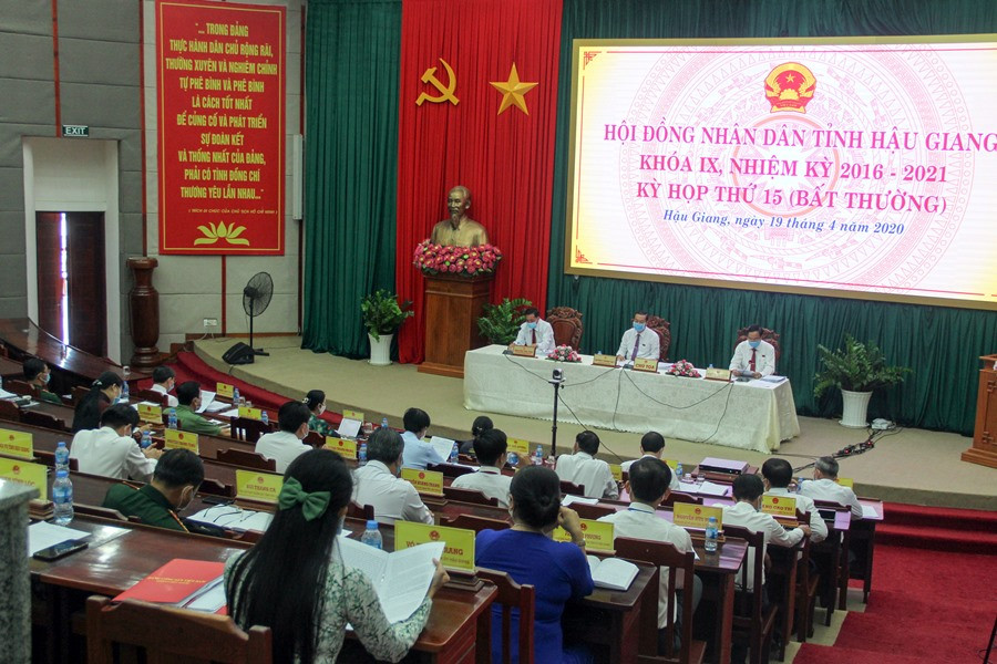 Miễn nhiệm và bầu bổ sung nhiều thành viên UBND tỉnh Hậu Giang ảnh 1