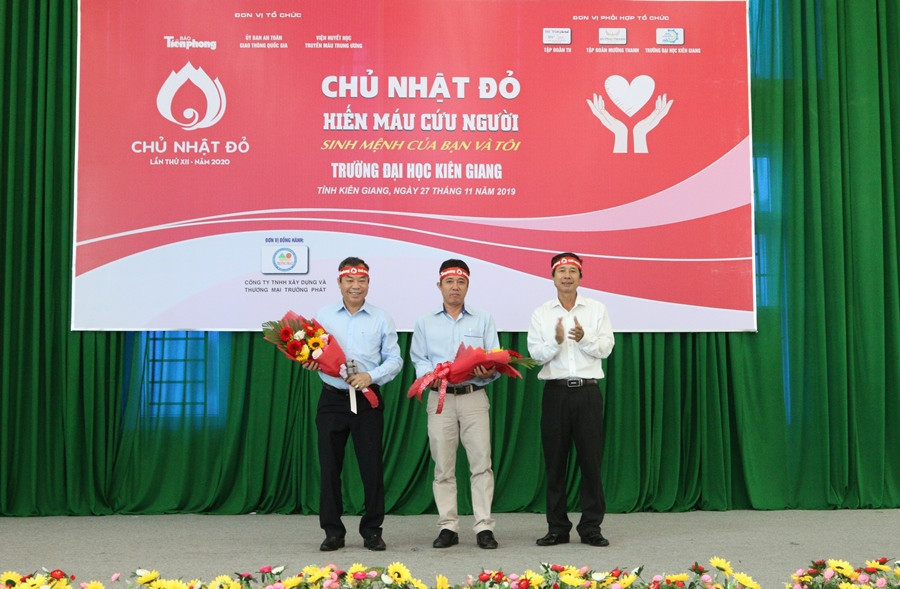 Chủ nhật Đỏ tại Kiên Giang: Những tấm lòng nhân ái sẽ ngày càng nhân rộng ảnh 5