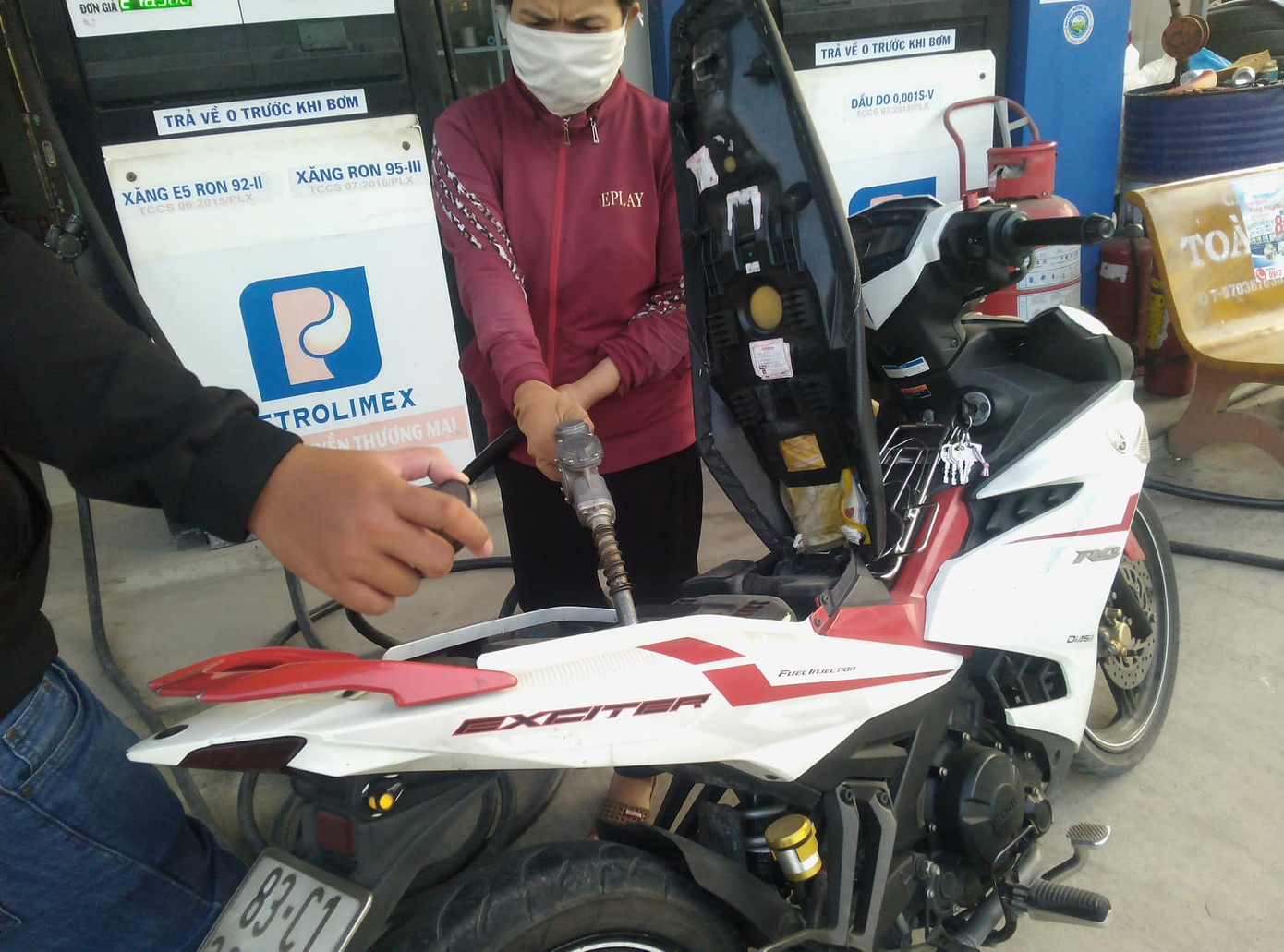 Hậu Giang xử lý nhiều cây xăng đóng cửa không xin phép ảnh 1