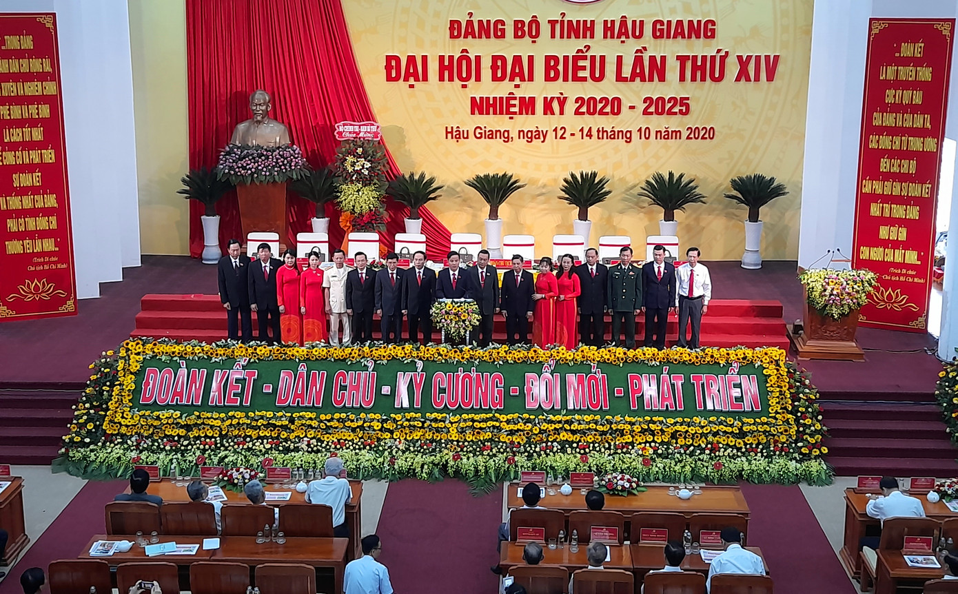 Nhân sự Ban Thường vụ Tỉnh ủy Hậu Giang khóa mới ảnh 2