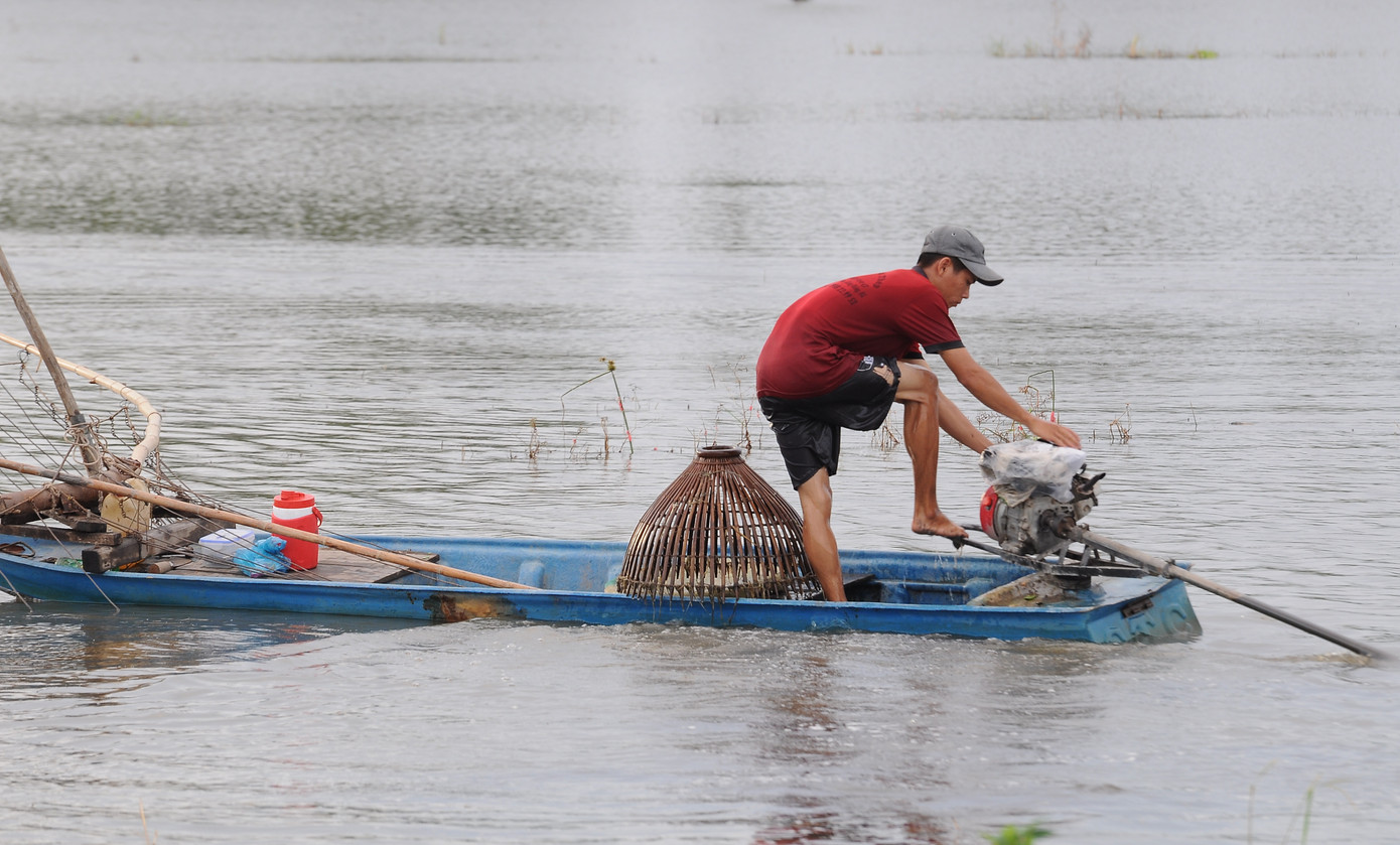 Lay lắt mưu sinh mùa nước nổi miền Tây ảnh 11