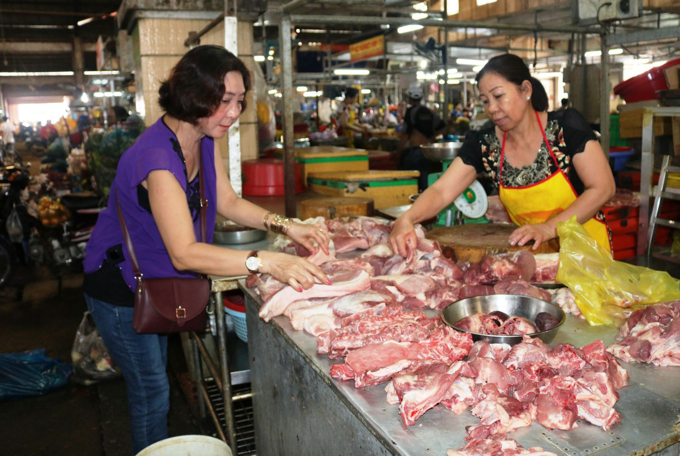 Các cửa hàng bình ổn sẽ bán thịt heo với giá thấp hơn giá thị trường. Ảnh: CK Cần Thơ mở hàng chục điểm bán thịt heo bình ổn thấp hơn giá thị trường ảnh 1