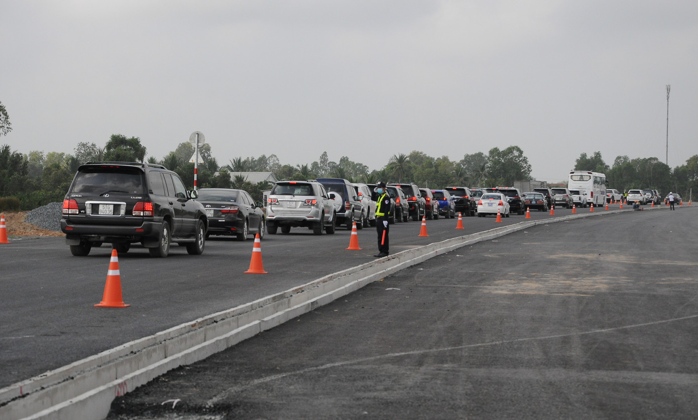 Phó Thủ tướng nói về việc giao thông tạm thời trên cao tốc Trung Lương – Mỹ Thuận ảnh 1