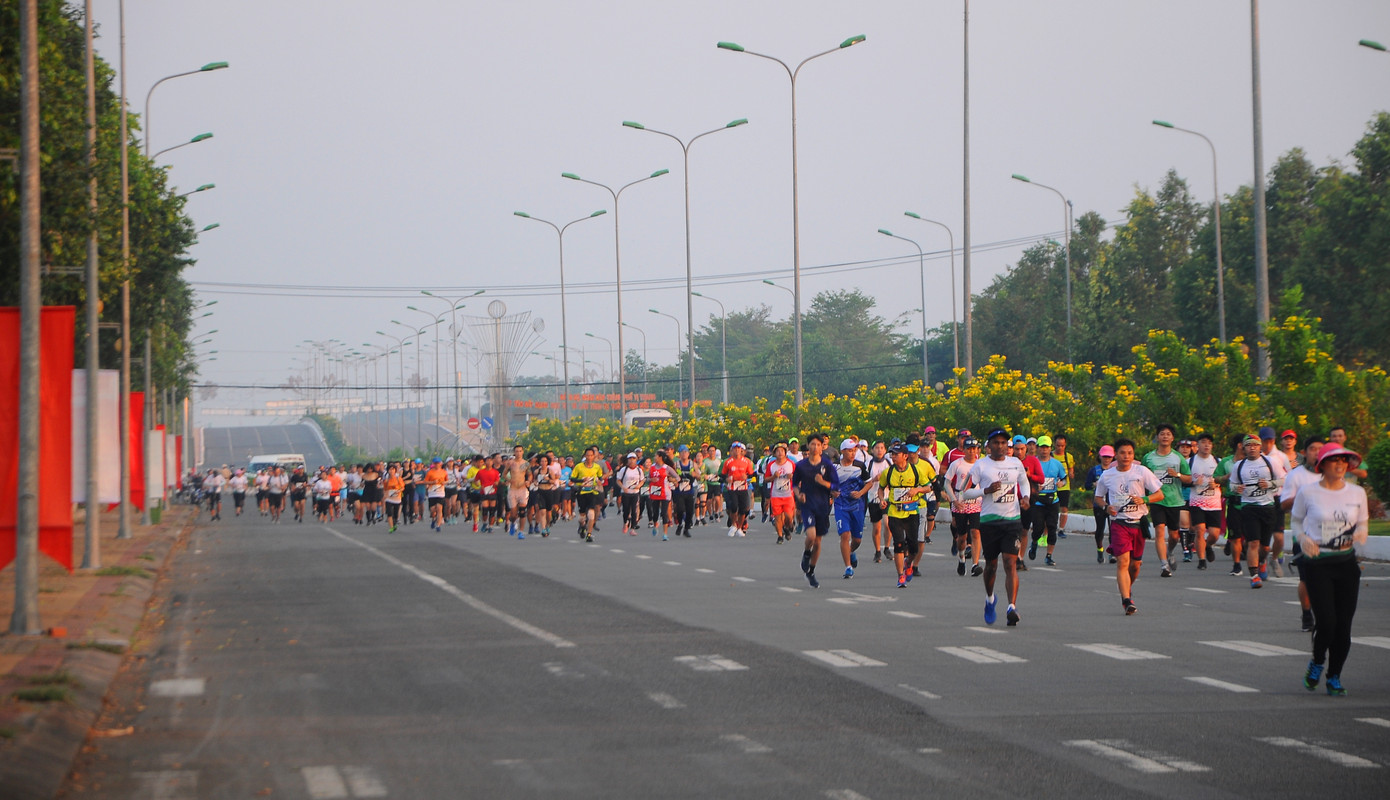 Gần 6.800 người chạy Marathon ‘chống biến đổi khí hậu’ ở Hậu Giang ảnh 1
