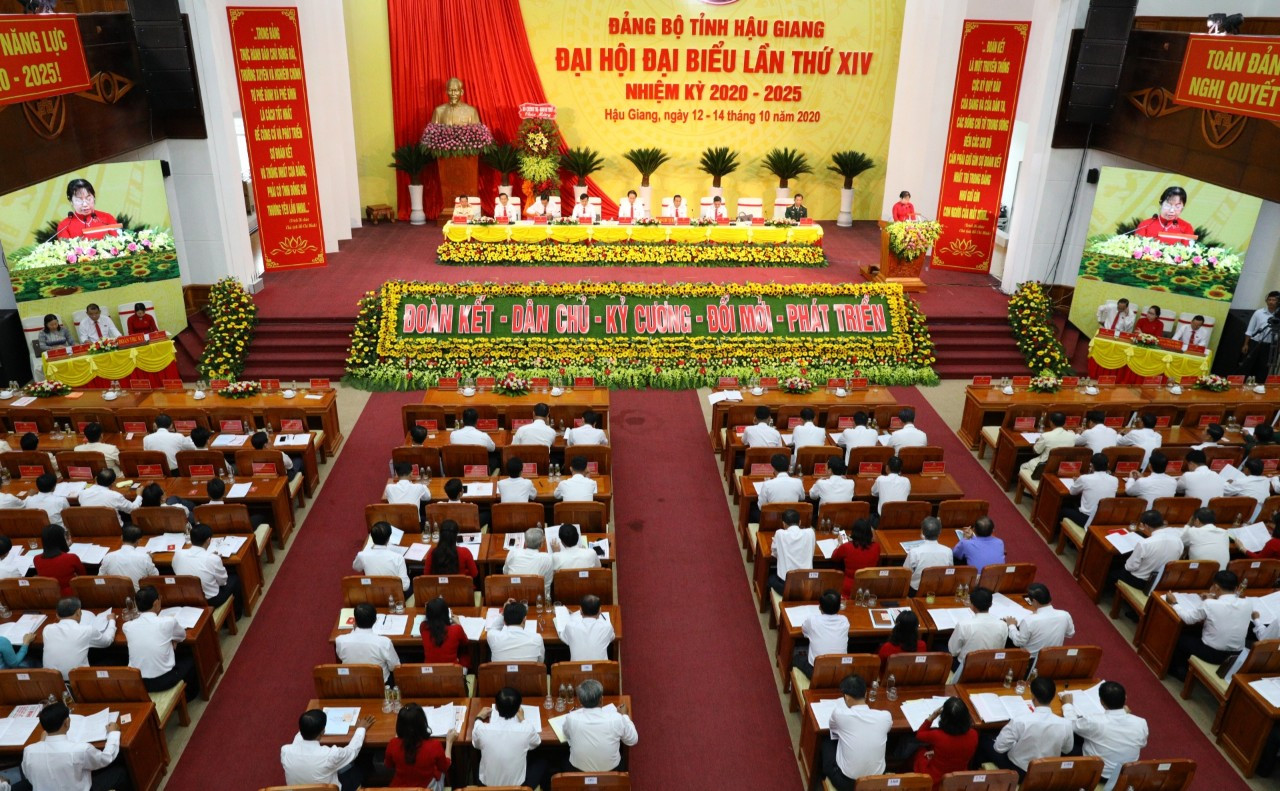 Đại hội Đảng bộ tỉnh Hậu Giang khai mạc phiên trù bị. ẢNH: DK Phương án nhân sự của Hậu Giang được Bộ Chính trị đánh giá công phu ảnh 1