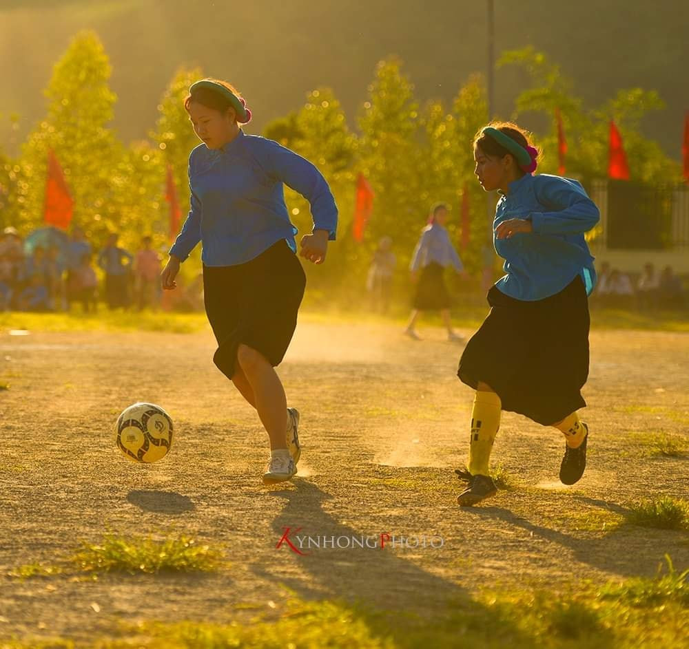 Bộ ảnh những cô gái Sán Chỉ say mê đá bóng khiến cộng đồng mạng trầm trồ ảnh 3