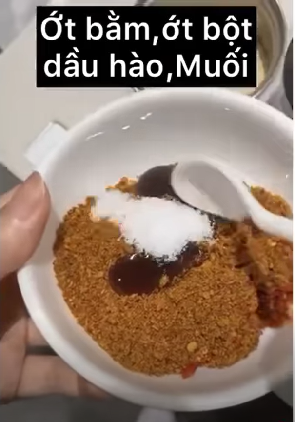 Cách ăn lẩu Haidilao tiết kiệm túi tiền: Có gì hấp dẫn mà thu hút gần 6 triệu lượt xem? ảnh 7