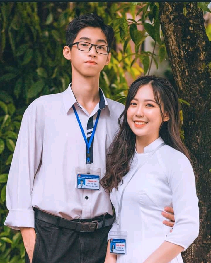 Chụp chung MC Diệp Chi (Đường lên đỉnh Olympia), nam sinh gây chú ý bởi vẻ ngoài điển trai ảnh 6