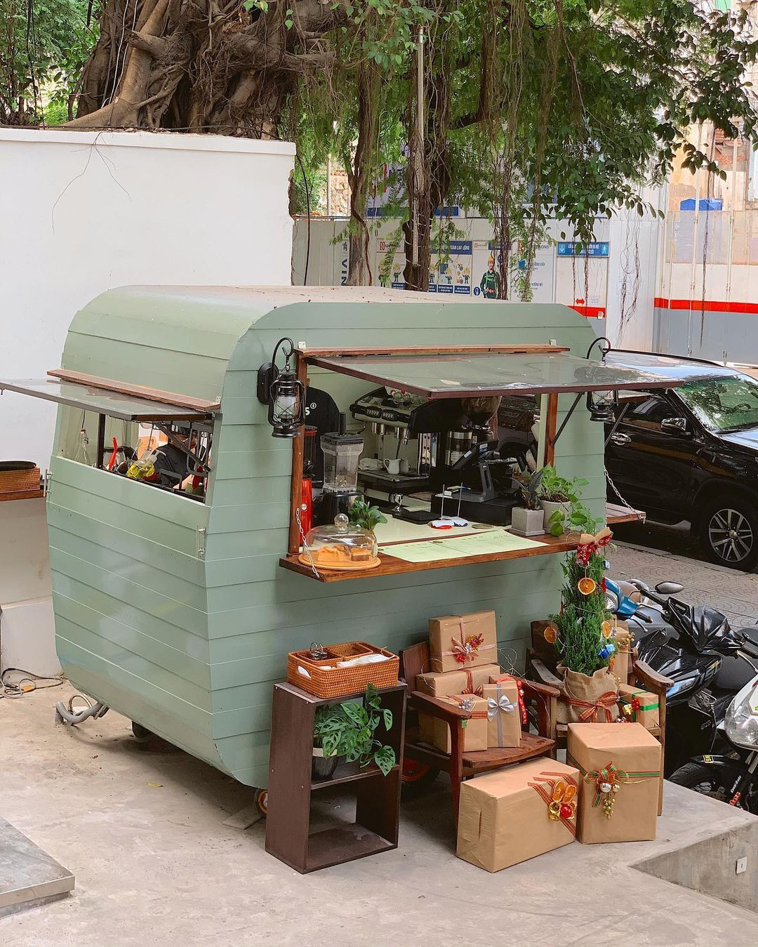 Hẹn hò ngày cuối năm: Góc cà phê cực chill cho giới trẻ Sài Gòn ngay giữa trung tâm Quận 1 ảnh 1