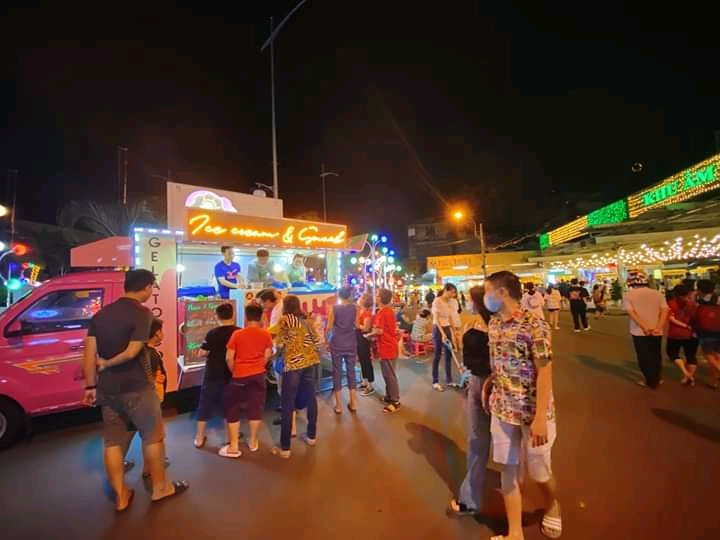 Ảnh: Diệp Phương Thi Hẹn hò Sài Gòn: Lạc lối ở thiên đường ẩm thực và mua sắm tại phố đi bộ Kỳ đài Quang Trung ảnh 2