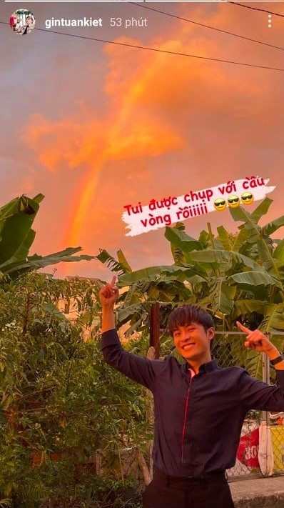 Bầu trời Sài Gòn chiều nay: Có gì đẹp mà teen và loạt nghệ sĩ rủ nhau “check-in“? ảnh 5