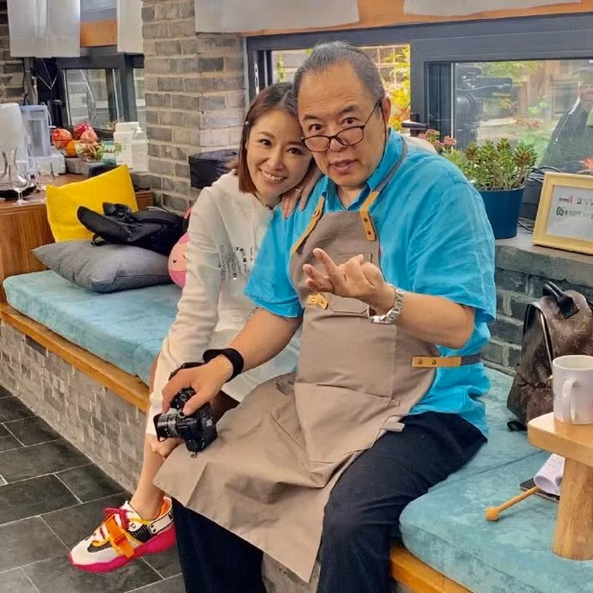 Lâm Tâm Như tái ngộ ‘Hoàng A Mã’ Trương Thiết Lâm sau hơn 20 năm ảnh 2