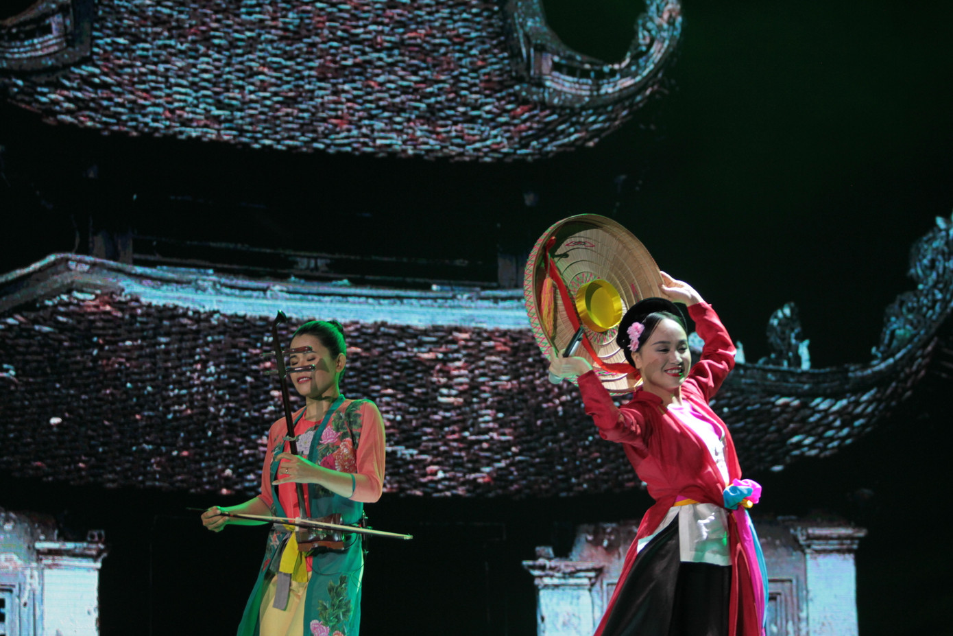 Nhạc sĩ Phó Đức Phương nằm giường bệnh xem livestream đêm nhạc dành cho mình gây xúc động ảnh 2