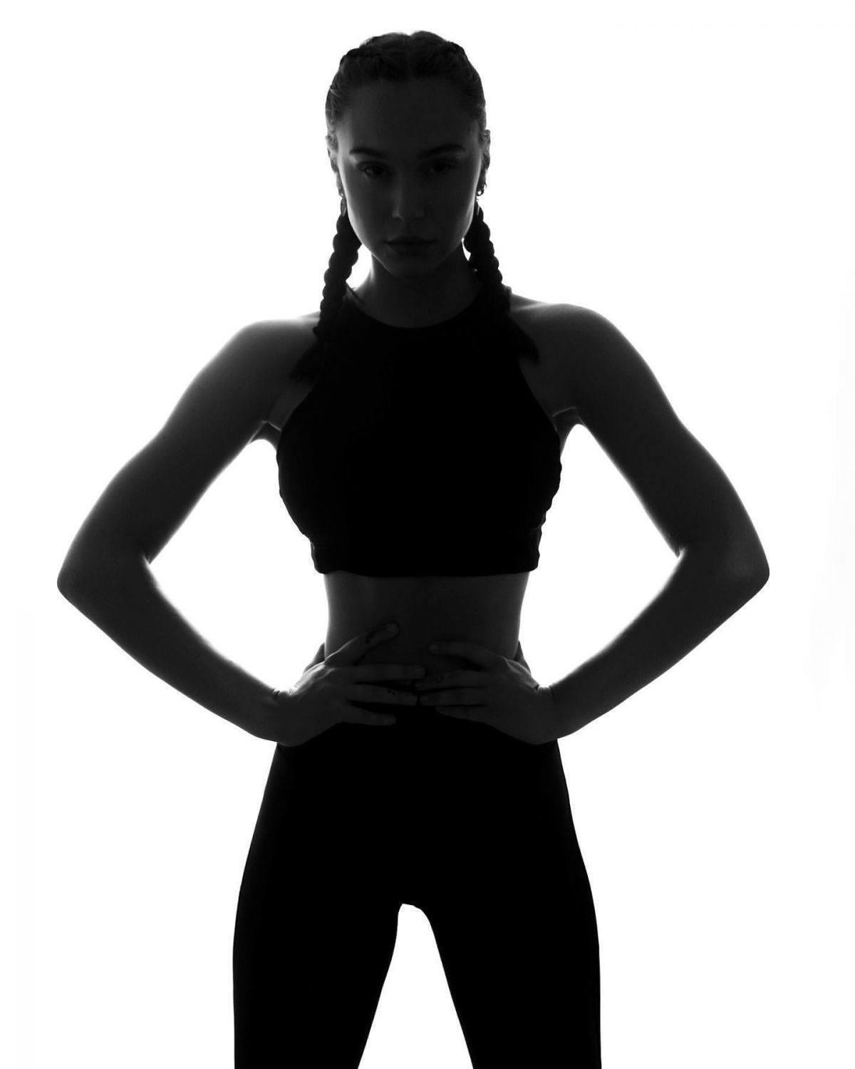 Ngất ngây ngắm mỹ nhân được ví như 'Tượng nữ thần sắc đẹp' giữa đời thực' ảnh 18