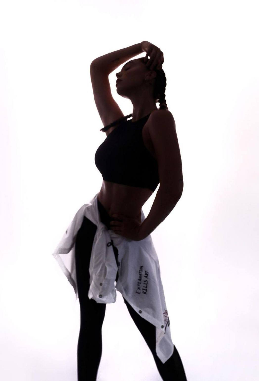 Ngất ngây ngắm mỹ nhân được ví như 'Tượng nữ thần sắc đẹp' giữa đời thực' ảnh 7