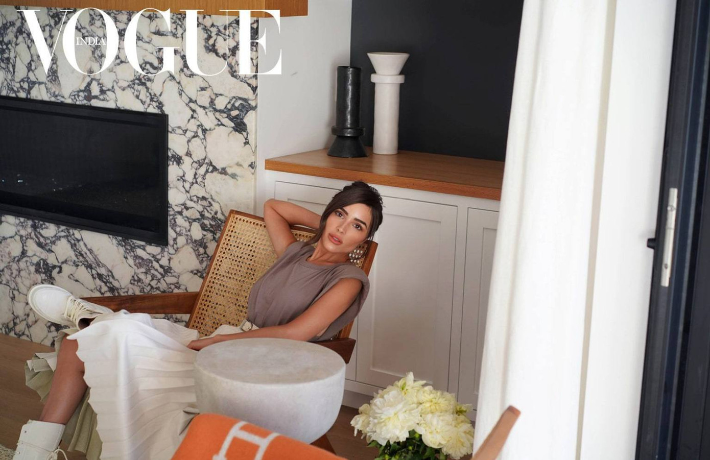 Hoa hậu Hoàn vũ Olivia Culpo 'thả rông' nóng bỏng ngất ngây trên Vogue ảnh 5