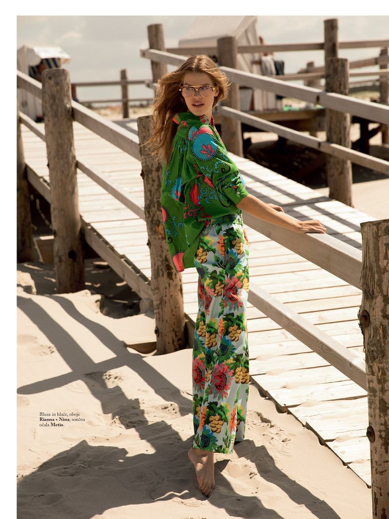 Siêu mẫu Đức Kim Riekenberg sắc vóc thanh xuân mơn mởn ảnh 7