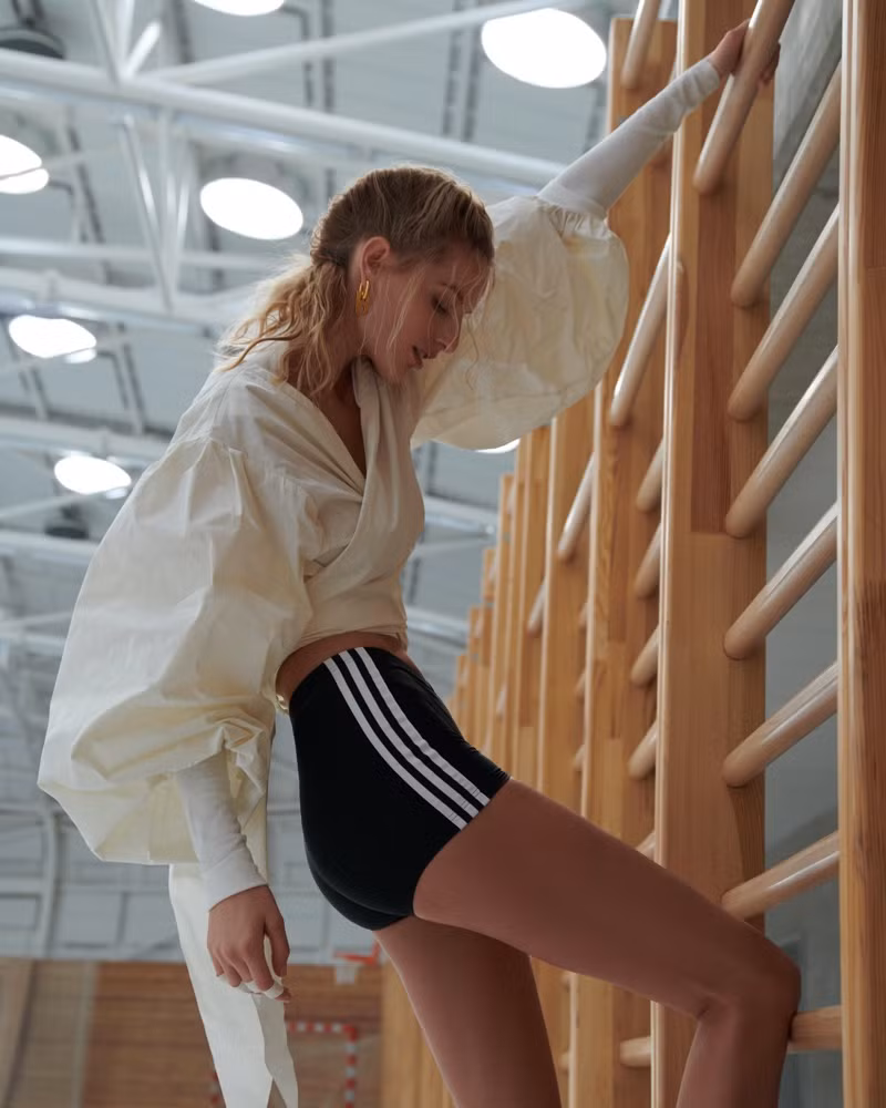 Ngắm 'bông hồng Slovakia' đẹp nuột nà gợi cảm ảnh 4