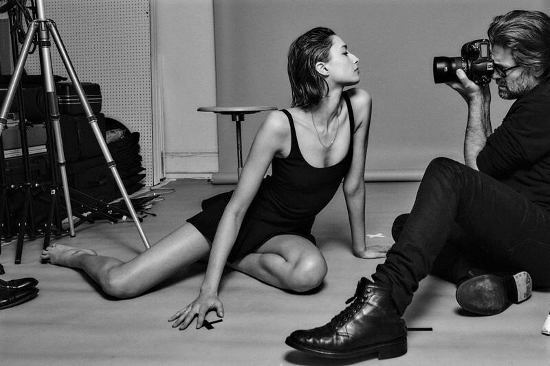 Ảnh 'cởi đồ' sexy đầy mê hoặc của Alexandra Agoston ảnh 10