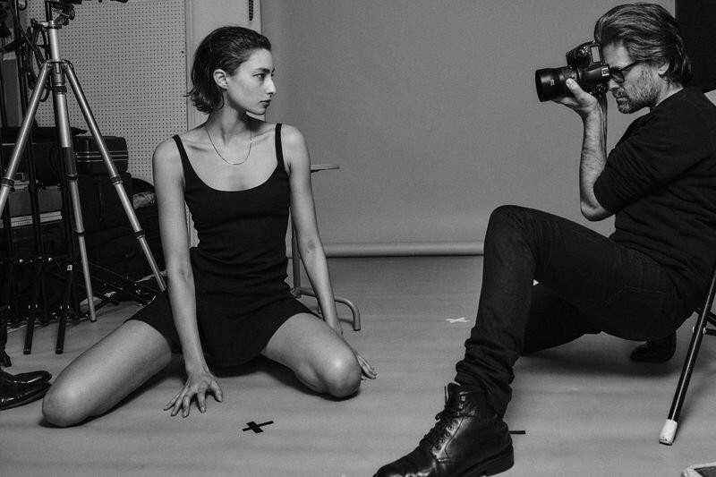 Ảnh 'cởi đồ' sexy đầy mê hoặc của Alexandra Agoston ảnh 11