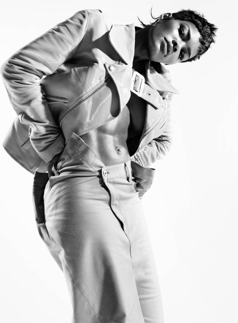 Sững sờ trước vóc dáng nóng bỏng, đẹp như tạc tượng của Teyana Taylor ảnh 7