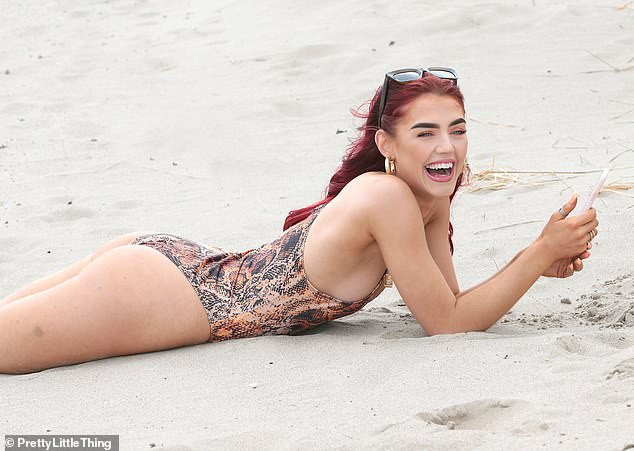 Con gái 19 tuổi của Ronan Keating gợi cảm mơn mởn ở biển ảnh 7