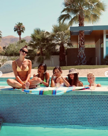 'Thiên thần nội y' Jasmine Tookes phô ngực đầy 'bỏng mắt' ảnh 10