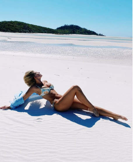 Ngưỡng mộ ba vòng 'vàng' của mẫu nội y 9x Natasha Oakley ảnh 8