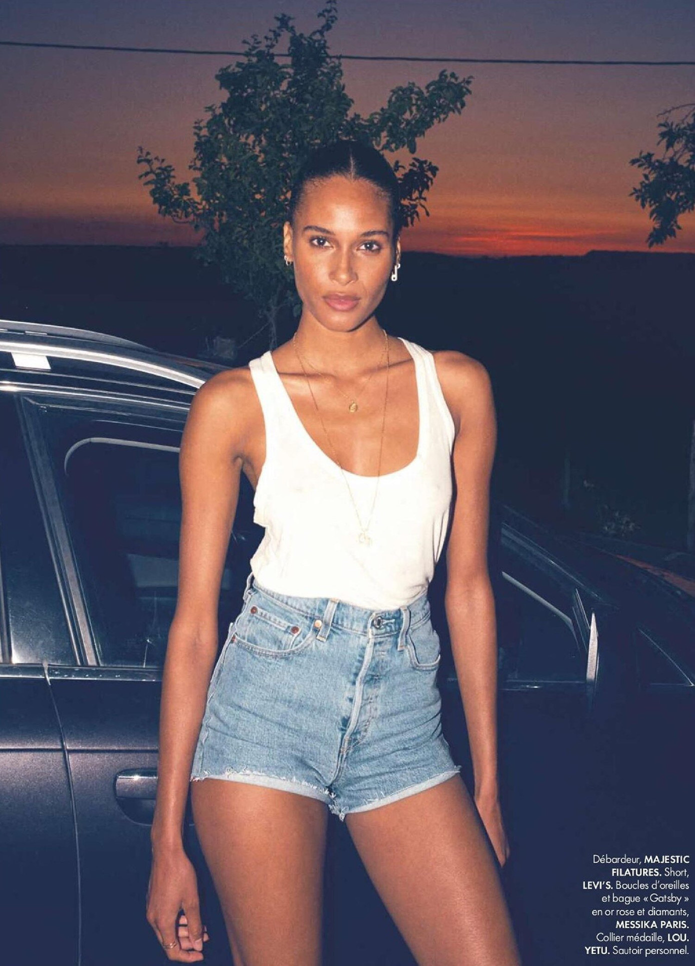 Nàng mẫu Pháp thả dáng buông lơi trên võng, gợi cảm 'khó cưỡng' ảnh 9