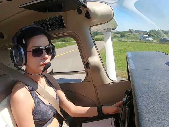 Nhan sắc Hoàng quý phi vừa bị phế truất vì bất trung ở Thái Lan ảnh 8