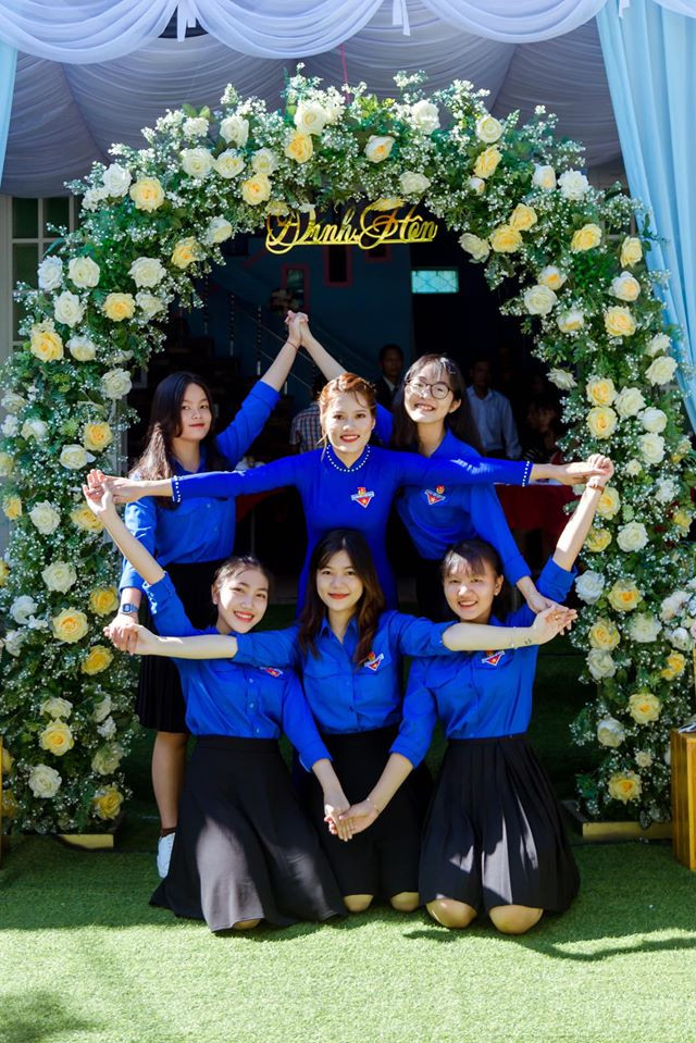 Độc đáo bộ ảnh cưới áo xanh thanh niên của cặp đôi cán bộ Đoàn ảnh 12