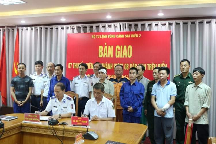 Tàu hàng bị chìm trên biển, thuyền trưởng mất tích ảnh 1