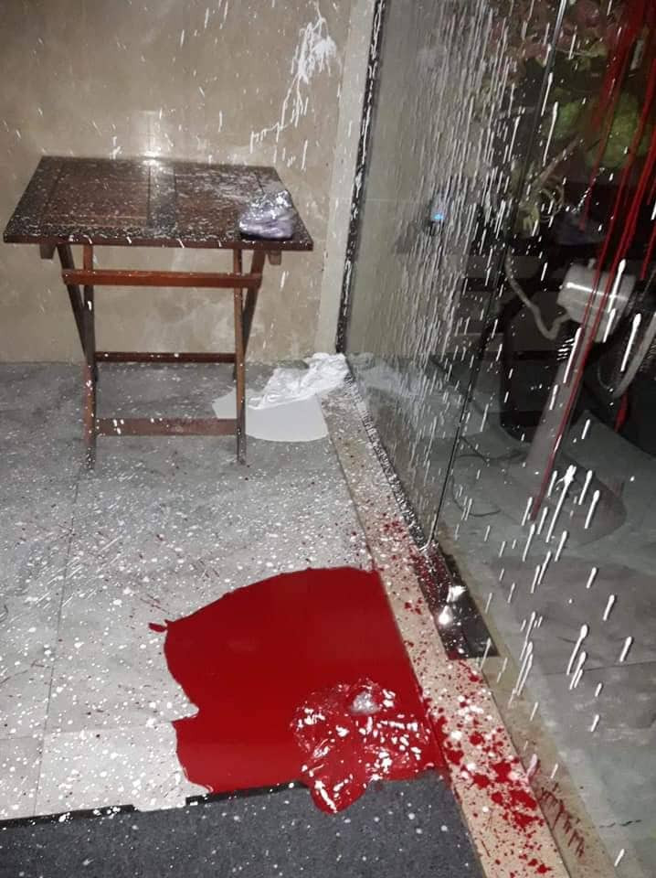 Nhà hàng ở Hội An liên tục bị 'khủng bố' bằng xăng, mắm tôm ảnh 1