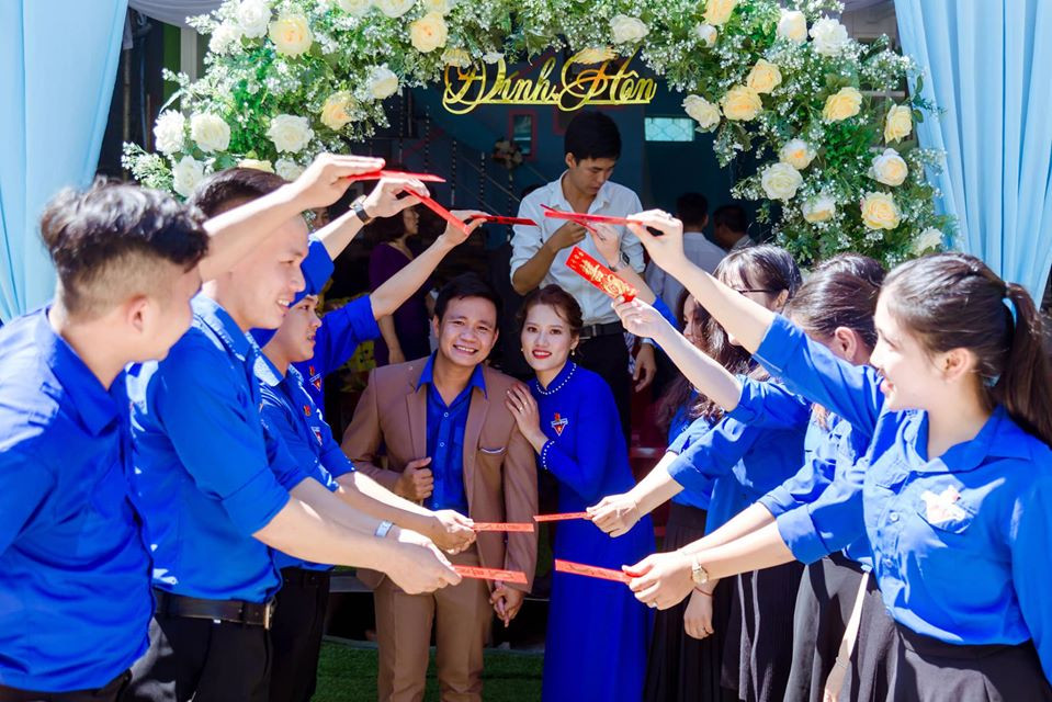 Độc đáo bộ ảnh cưới áo xanh thanh niên của cặp đôi cán bộ Đoàn ảnh 2
